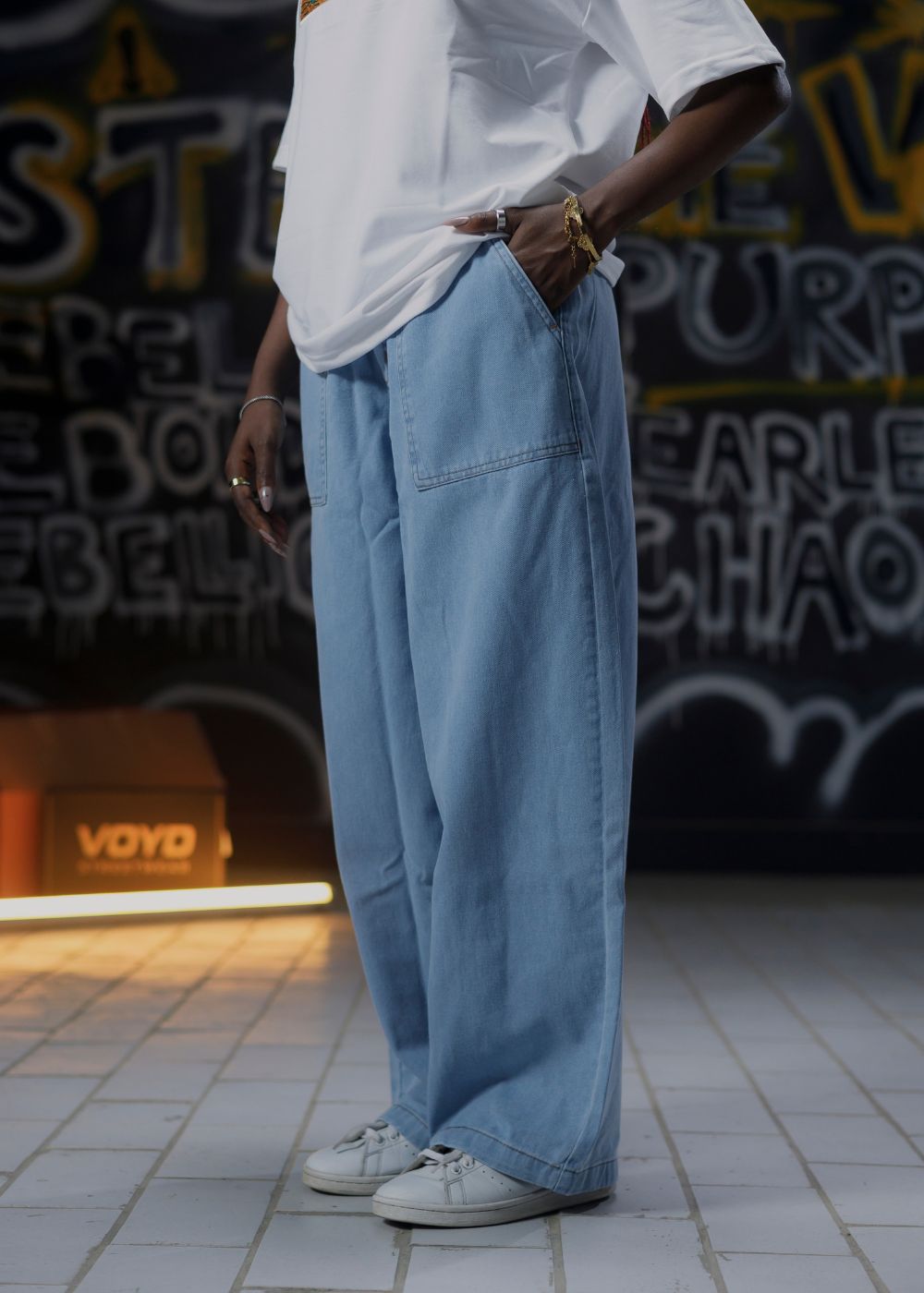 BAGGY DENIM JOGGER PANTS - LIGHT WASH