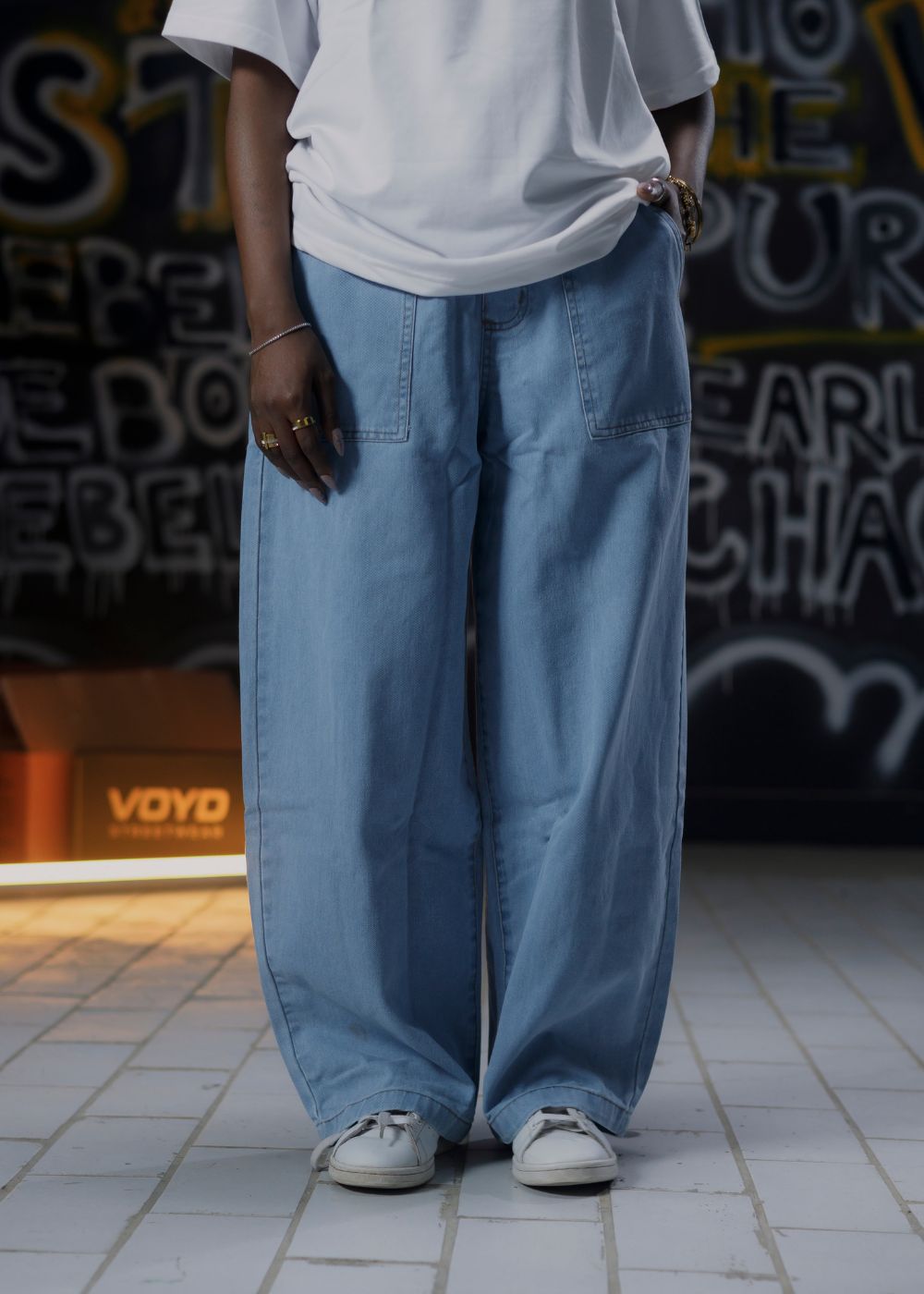 BAGGY DENIM JOGGER PANTS - LIGHT WASH